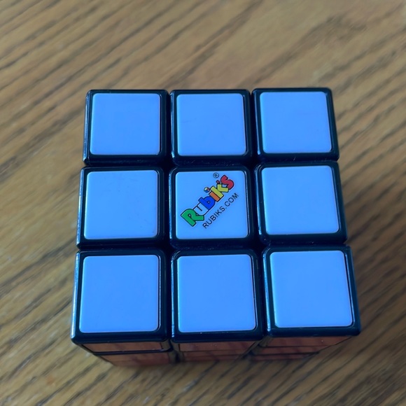 Rubik's Cube 3 x 3 Puzzle Game for Kids & Adults Ages 8 and Up - Picture 1 of 6